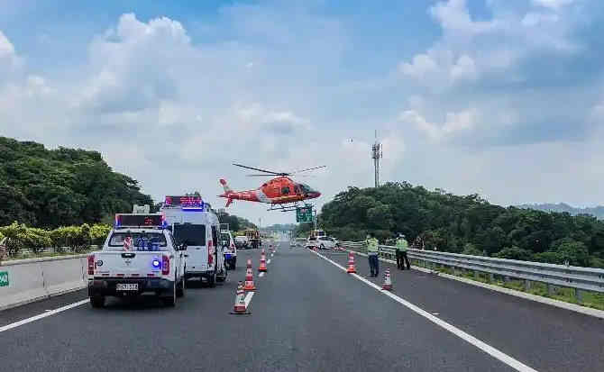 鄄城高速公路汽车救援案例